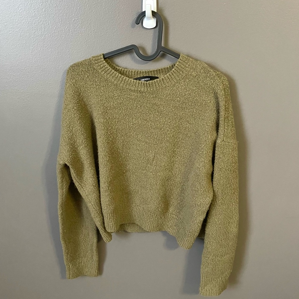 BOGO FREE!! forever 21 womens green cropped sweater